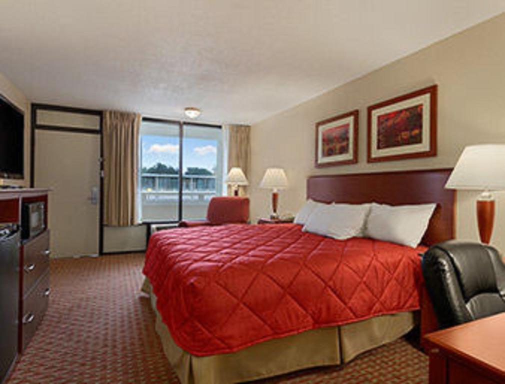 Ramada Burlington Hotel And Conference Center Quarto foto